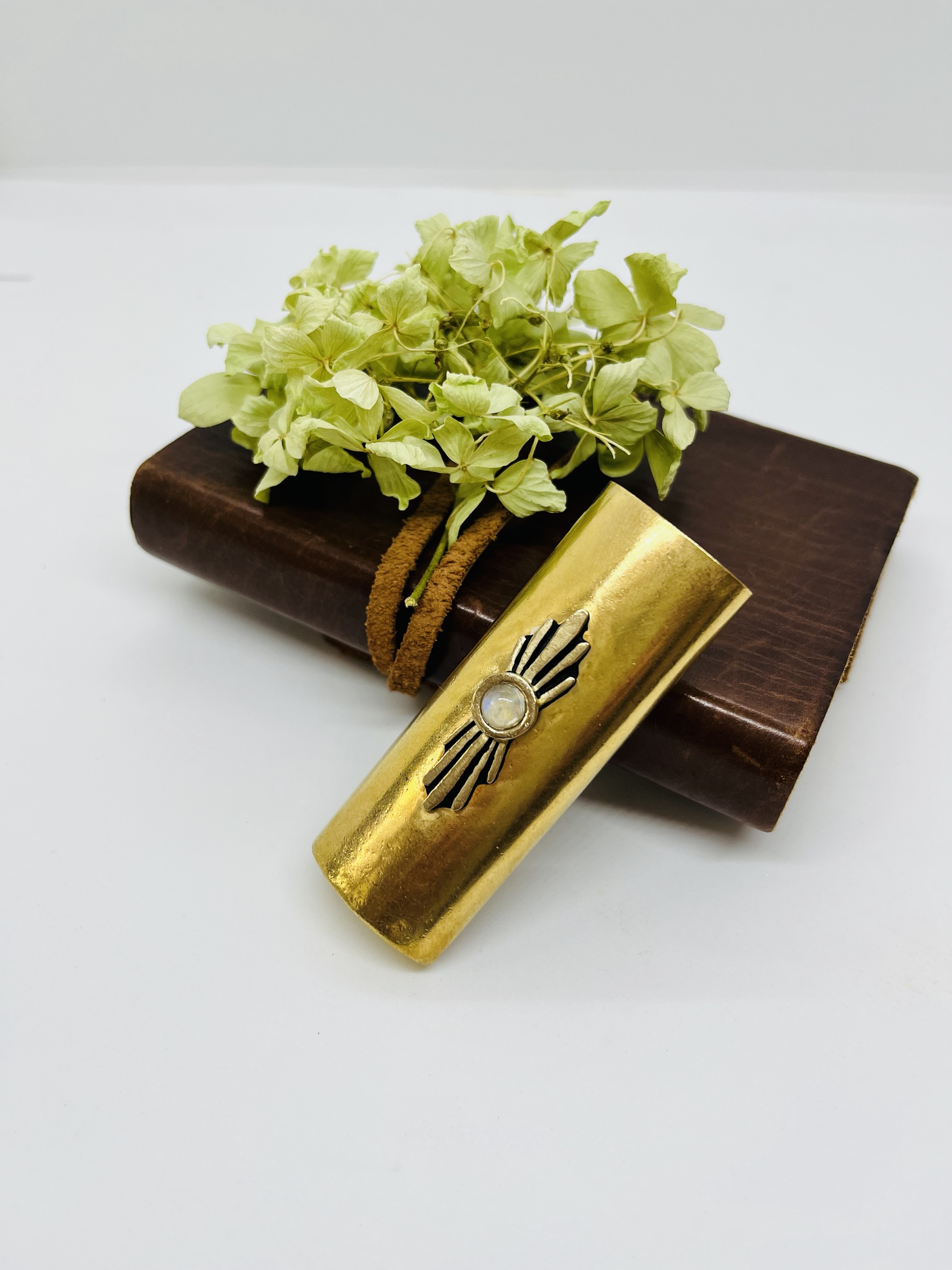 Therese Kuempel Burst Lighter Case with Rainbow Moonstone