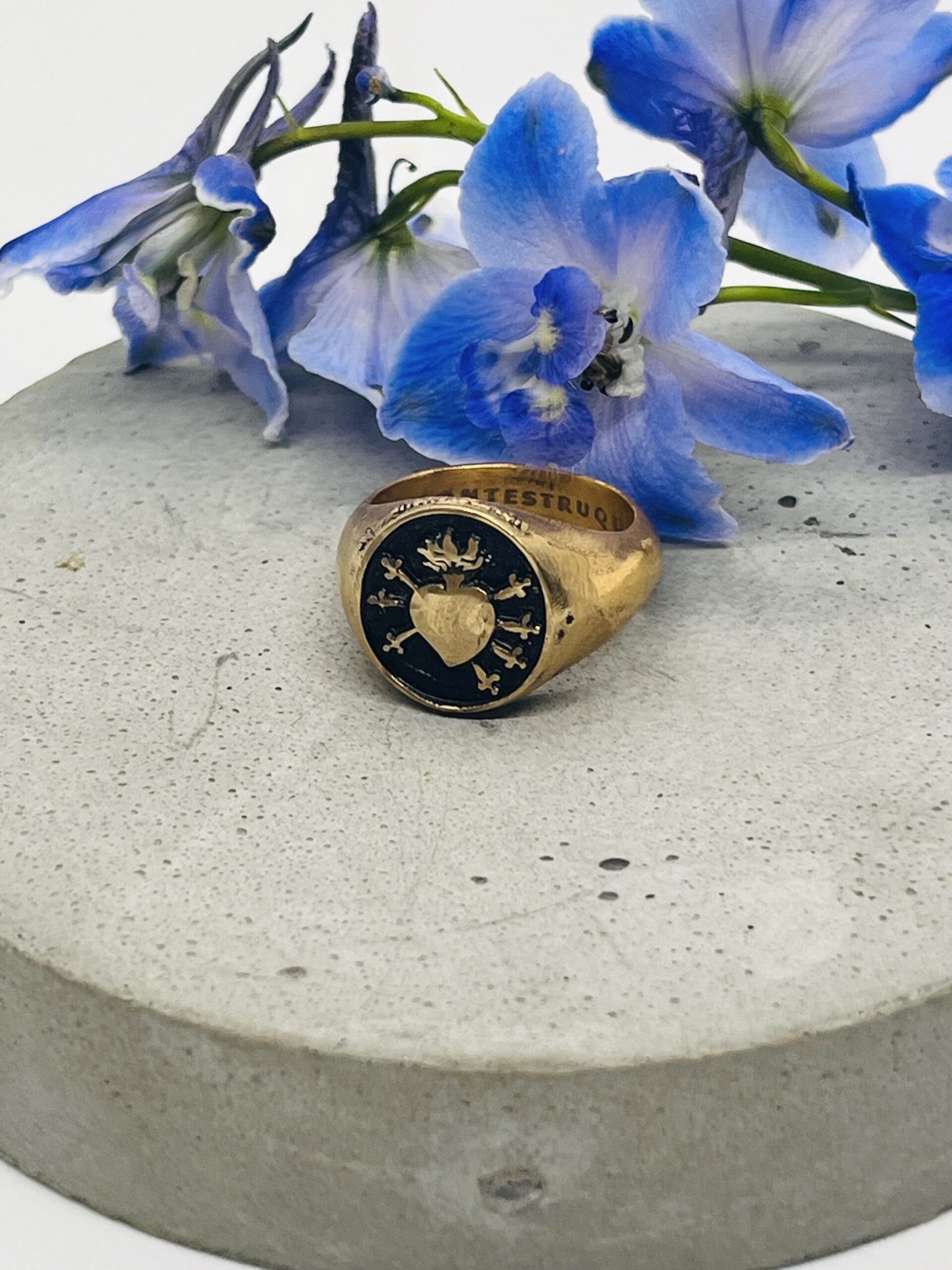 Montestruque 
Seven Sorrows Bronze Ring